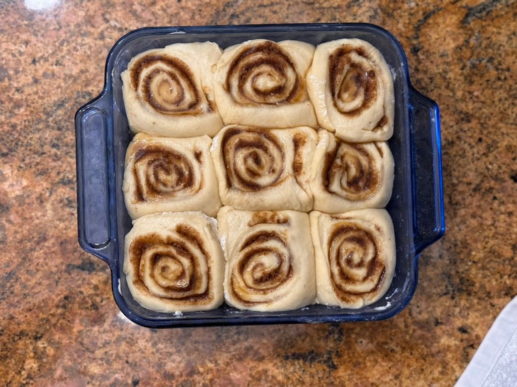 roll with rolling pin, add filling, cut into discs